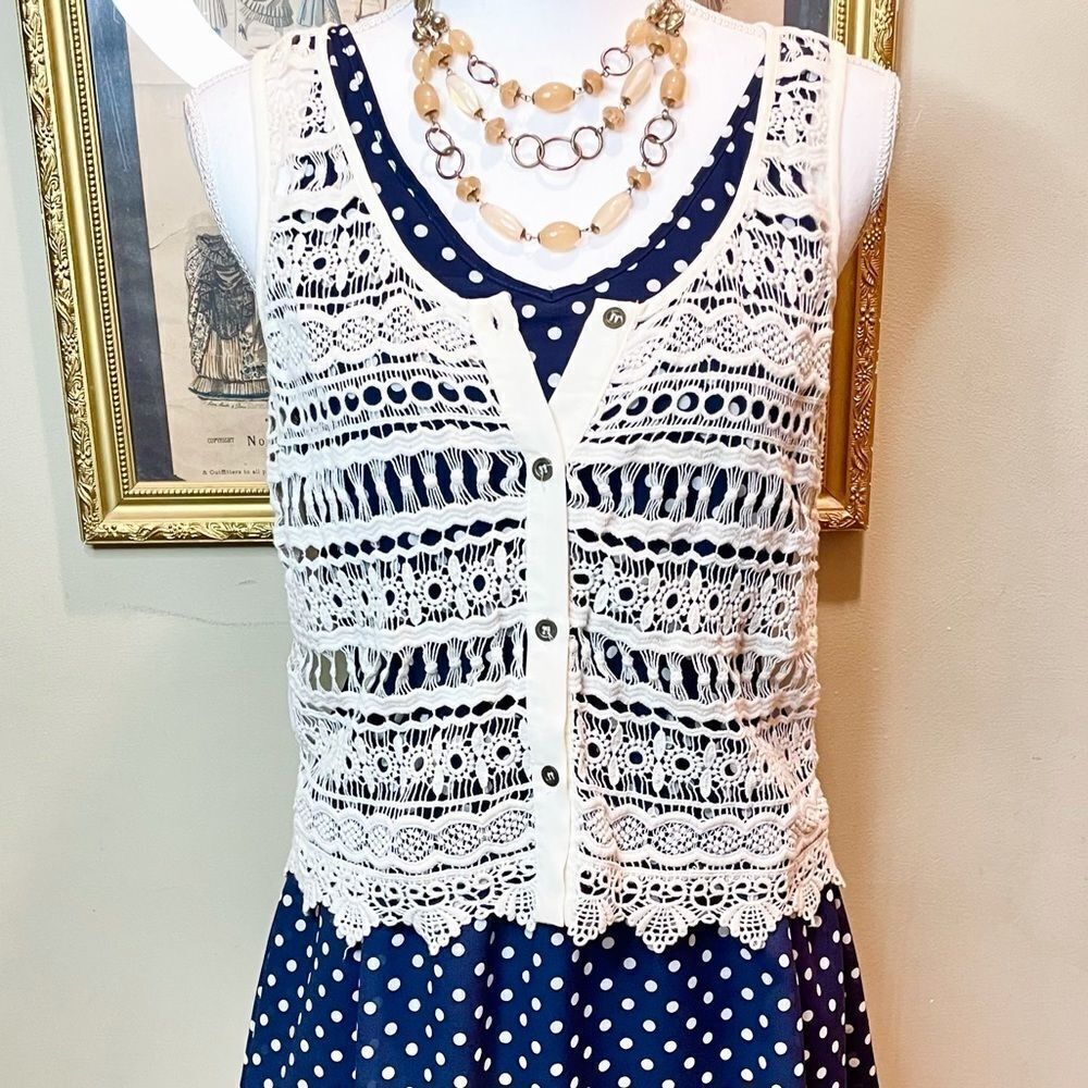 Forever 21Ā Ivory Crochet Front Button DownāVest/Blouse/CoverāUp